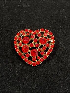 Vintage Red Crystal Heart Brooch Gold-Tone